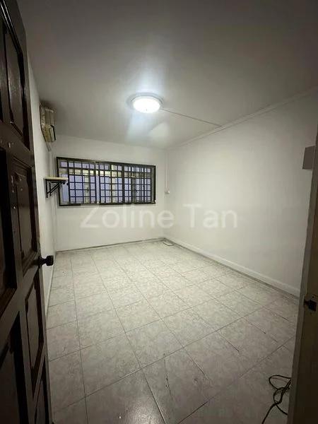 4 Room (4A) HDB for Sale in  308 Woodlands Avenue 1 - Image 4
